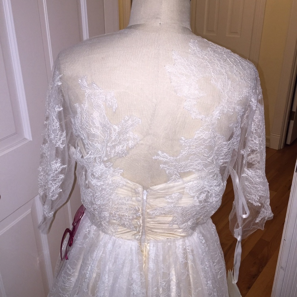 PRONOVIAS off white Jacket only NWT Size 12. Runs small. - Picture 4 of 6
